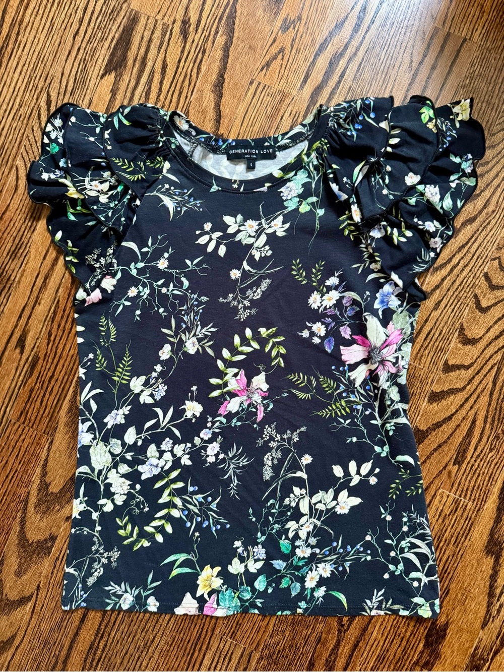 Women’s Generation Love Black Floral Ruffle-Sleeve Tee size small